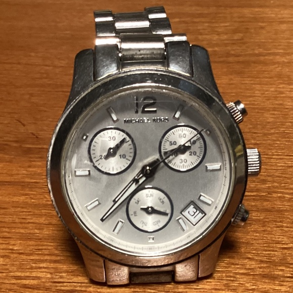 Michael Kors Silver-tone Small Runway Chronograph Women’s Watch MK5428 - Picture 1 of 9